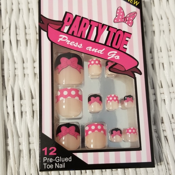 Minnie Mouse Press On Toe Nails New - Picture 2 of 3